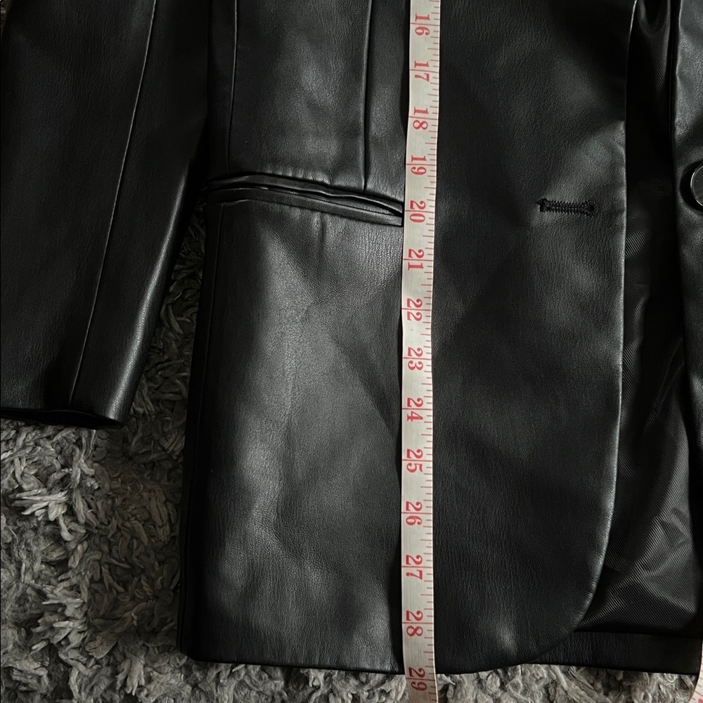 Zara Black Blazer - Picture 6 of 10